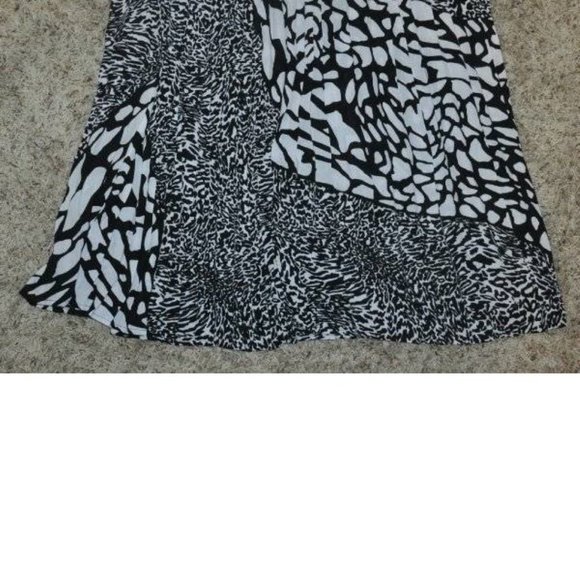 Womens Skirt Small Black White Animal Print Elastic Waist Pleated Dana Buchman - Picture 3 of 4